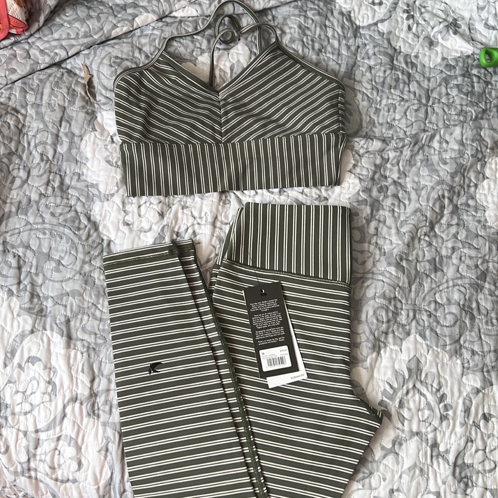 Glyder sultry moss & oat milk matching set